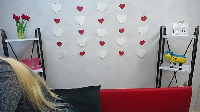 Snapshot of BeatriceFly chatting on December 2024 09:14:01 AM BeatriceFly online show from December 2024 09:14:01 AM