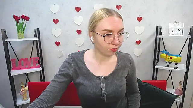 Snapshot of BeatriceFly chatting on December 2024 03:22:02 PM BeatriceFly online show from December 2024 03:22:02 PM