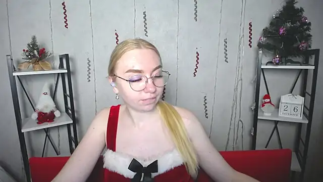 Snapshot of BeatriceFly chatting on December 2024 03:42:02 PM BeatriceFly online show from December 2024 03:42:02 PM