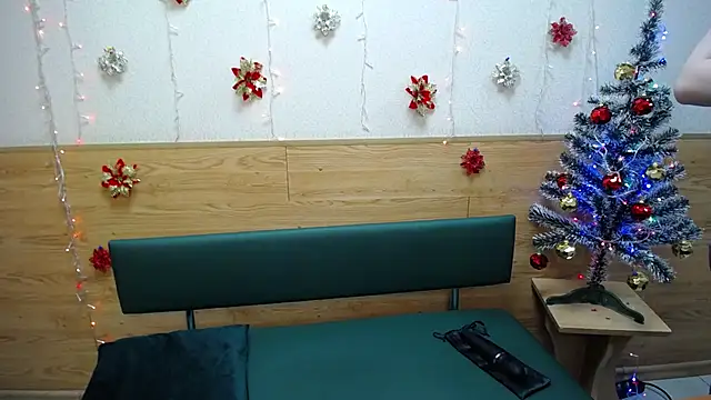 Snapshot of BeatriceFly chatting on December 2024 01:28:01 PM BeatriceFly online show from December 2024 01:28:01 PM