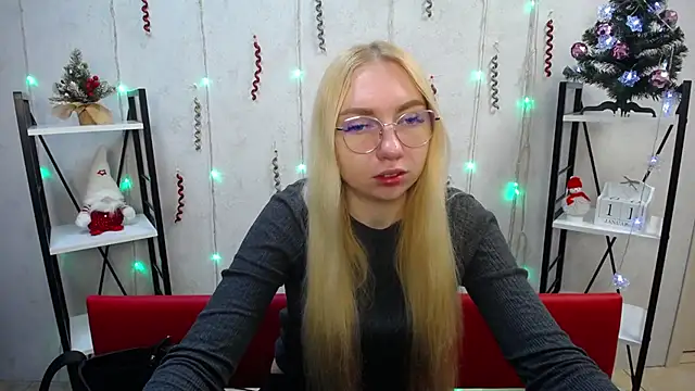 Snapshot of BeatriceFly chatting on January 2025 06:14:01 AM BeatriceFly online show from January 2025 06:14:01 AM