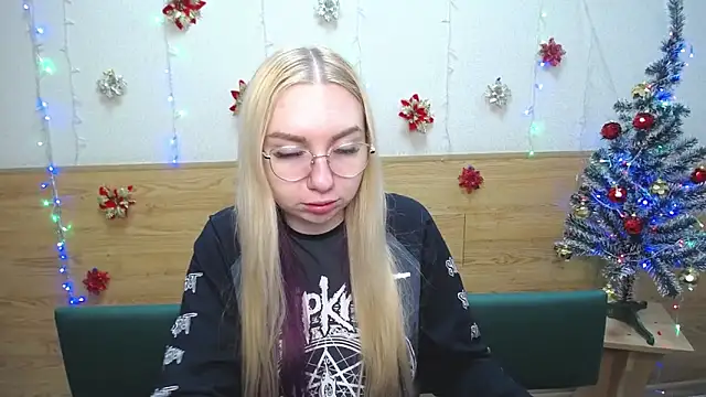 Snapshot of BeatriceFly chatting on January 2025 06:21:01 AM BeatriceFly online show from January 2025 06:21:01 AM