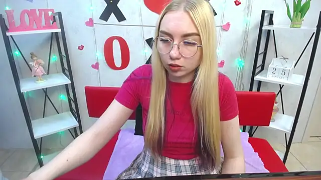 Snapshot of BeatriceFly chatting on January 2025 04:46:01 PM BeatriceFly online show from January 2025 04:46:01 PM