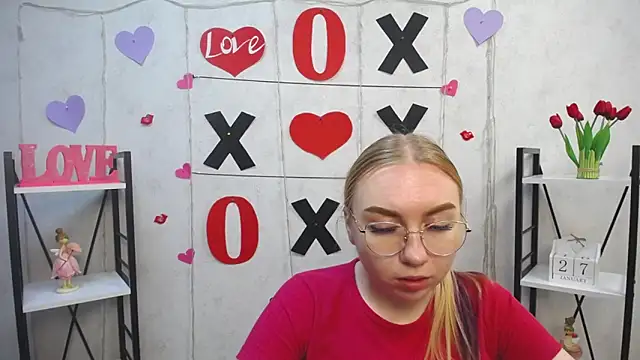 Snapshot of BeatriceFly chatting on January 2025 03:50:01 PM BeatriceFly online show from January 2025 03:50:01 PM