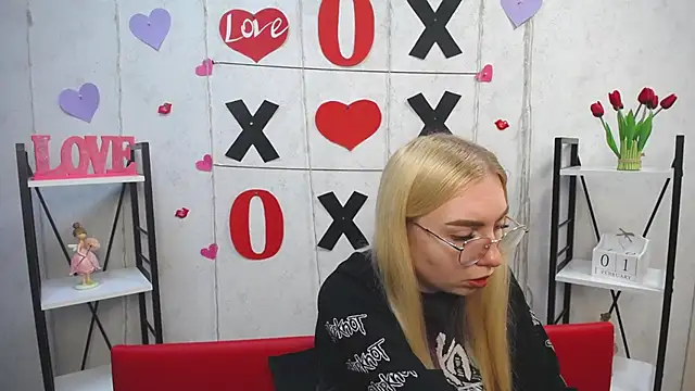 Snapshot of BeatriceFly chatting on February 2025 01:41:01 PM BeatriceFly online show from February 2025 01:41:01 PM