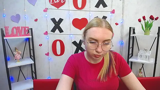 Snapshot of BeatriceFly chatting on February 2025 03:27:02 PM BeatriceFly online show from February 2025 03:27:02 PM