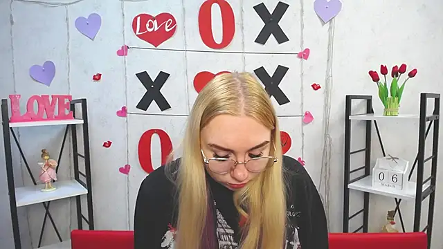 Snapshot of BeatriceFly chatting on March 2025 01:46:01 PM BeatriceFly online show from March 2025 01:46:01 PM