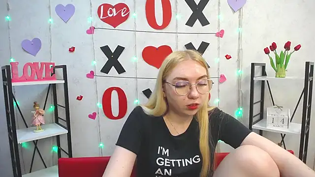 Snapshot of BeatriceFly chatting on March 2025 12:56:02 PM BeatriceFly online show from March 2025 12:56:02 PM