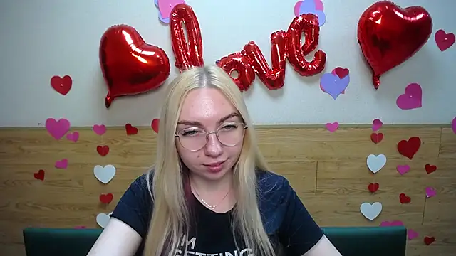 Snapshot of BeatriceFly chatting on March 2025 09:12:01 AM BeatriceFly online show from March 2025 09:12:01 AM