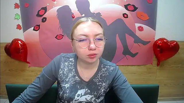 Snapshot of BeatriceFly chatting on October 2025 05:49:02 AM BeatriceFly online show from October 2025 05:49:02 AM