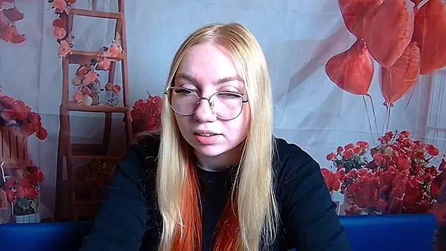 Snapshot of BeatriceFly chatting on February 2026 12:34:01 PM BeatriceFly online show from February 2026 12:34:01 PM