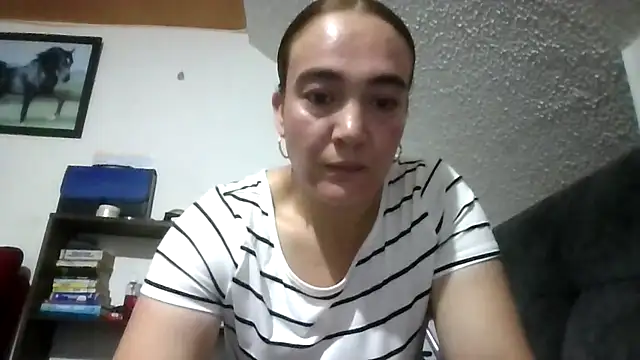 Snapshot of skayhot_ chatting on May 2026 11:39:02 AM skayhot online show from May 2026 11:39:02 AM