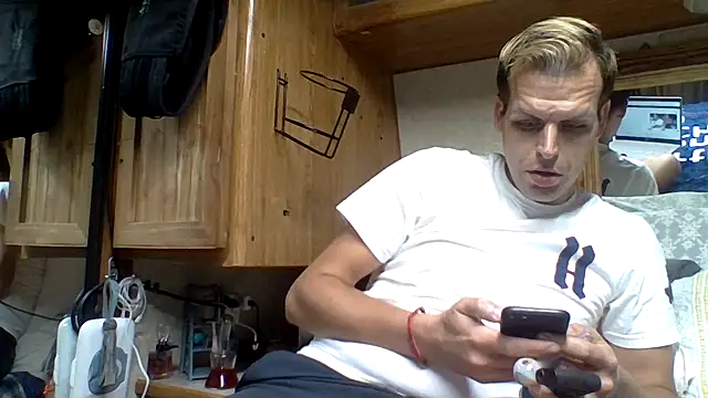 Snapshot of Dreagon79 chatting on October 2025 04:16:01 PM Dreagon79 online show from October 2025 04:16:01 PM