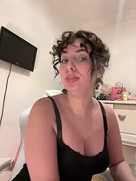 Snapshot of Hot_malak chatting on February 2025 11:09:01 PM Hot malak online show from February 2025 11:09:01 PM