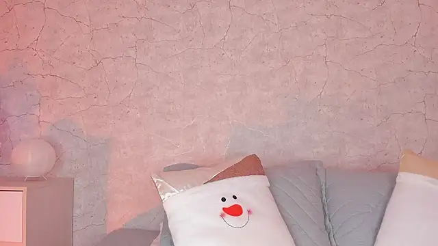 DahianaWalcott online show from December 2024 02:05:01 AM