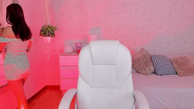 DahianaWalcott online show from February 2025 09:22:01 PM