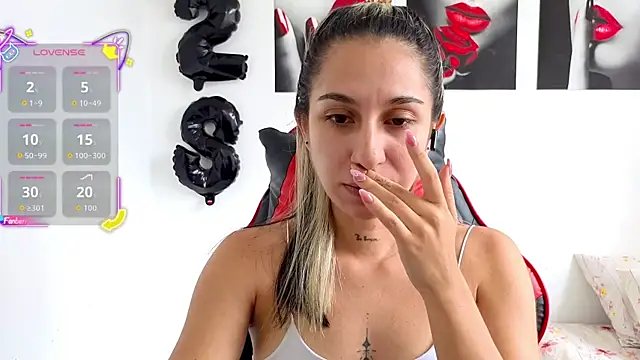 Snapshot of tammyandrade_ chatting on September 2025 03:45:01 PM tammyandrade online show from September 2025 03:45:01 PM