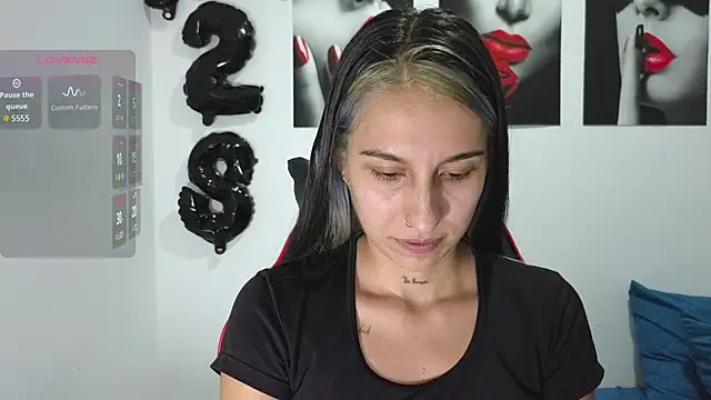 Snapshot of tammyandrade_ chatting on October 2025 11:14:01 PM tammyandrade online show from October 2025 11:14:01 PM