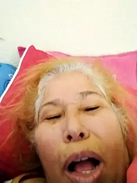 girl amada online show from September 2025 01:55:01 PM