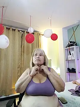 girl amada online show from September 2025 08:56:02 PM