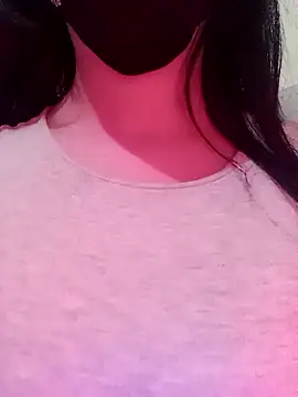 Snapshot of JAWHARA_ chatting on November 2025 10:24:01 PM JAWHARA online show from November 2025 10:24:01 PM