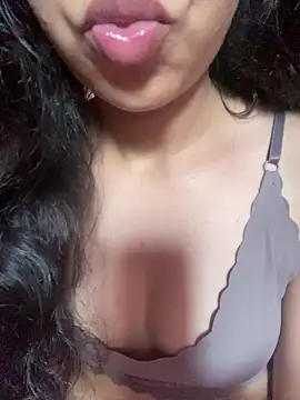 Snapshot of 3ashi9aa chatting on June 2026 11:08:01 AM 3ashi9aa online show from June 2026 11:08:01 AM