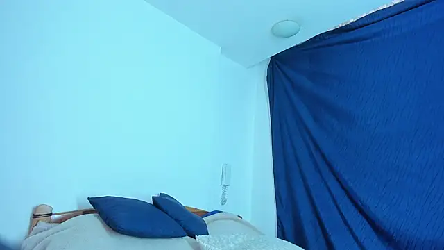 Snapshot of emiily15__ chatting on January 2025 06:04:01 PM emiily15 online show from January 2025 06:04:01 PM