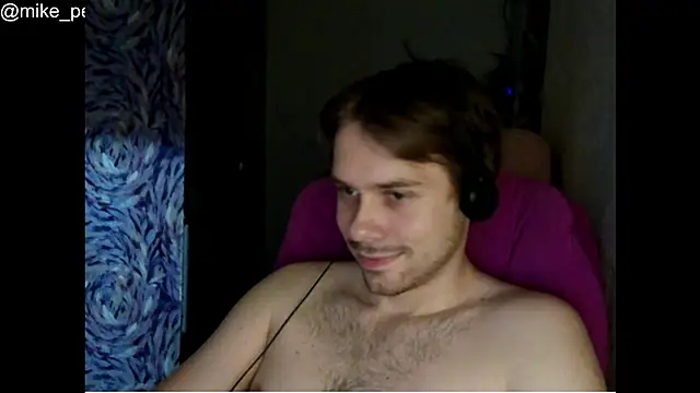 Snapshot of mike_peach chatting on January 2026 02:05:02 AM mike peach online show from January 2026 02:05:02 AM