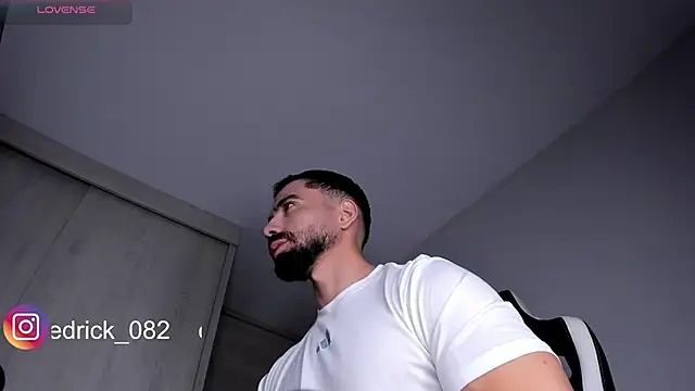 edrick walton1 online show from January 2025 11:24:02 PM