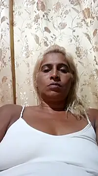 Snapshot of Goodgirlsue_77 chatting on March 2025 07:29:02 PM Goodgirlsue 77 online show from March 2025 07:29:02 PM