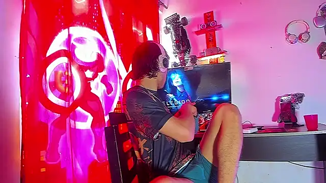 LilOwen  online show from June 2026 07:40:01 PM