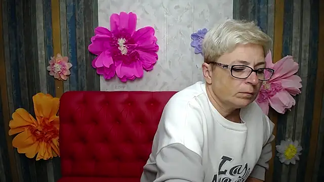 EmiliaGree online show from September 2025 05:02:02 PM