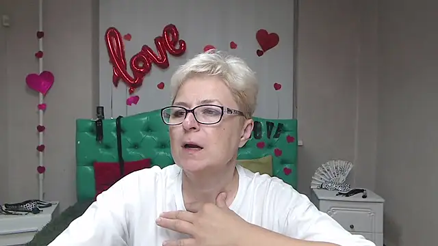 EmiliaGree online show from September 2025 05:02:01 PM