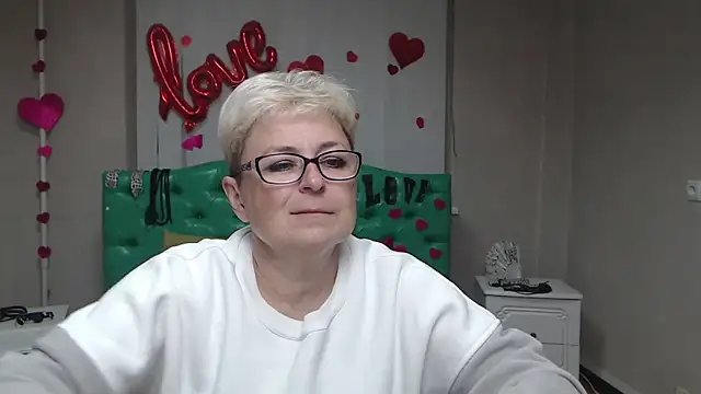 EmiliaGree online show from October 2025 05:10:02 PM