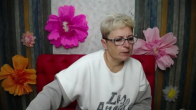 EmiliaGree online show from October 2025 05:33:02 PM