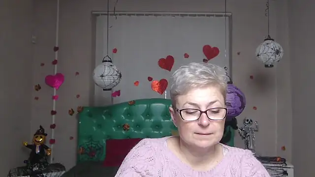 Snapshot of EmiliaGree chatting on November 2025 06:04:02 PM EmiliaGree online show from November 2025 06:04:02 PM