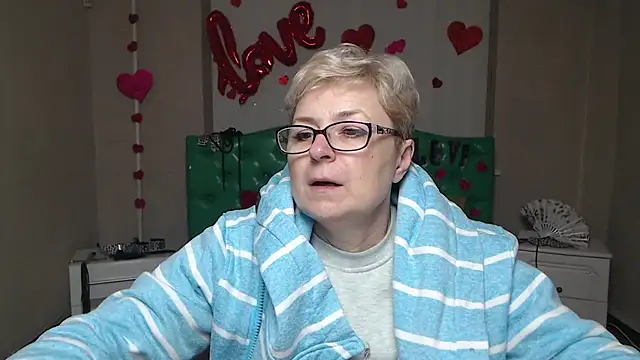 Snapshot of EmiliaGree chatting on January 2026 07:06:02 PM EmiliaGree online show from January 2026 07:06:02 PM