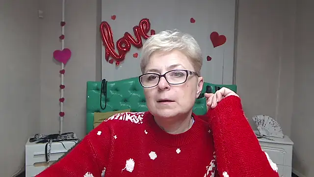 Snapshot of EmiliaGree chatting on January 2026 08:07:01 PM EmiliaGree online show from January 2026 08:07:01 PM