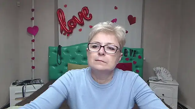 Snapshot of EmiliaGree chatting on February 2026 06:06:01 PM EmiliaGree online show from February 2026 06:06:01 PM