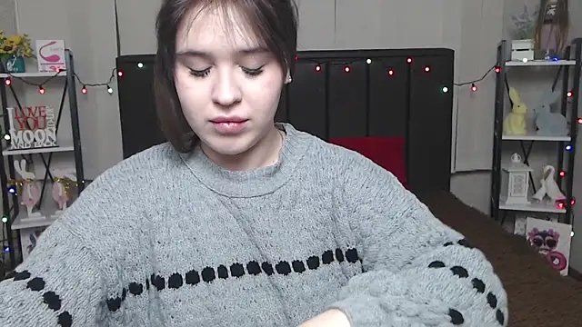 LauraHlot online show from February 2025 06:05:02 PM