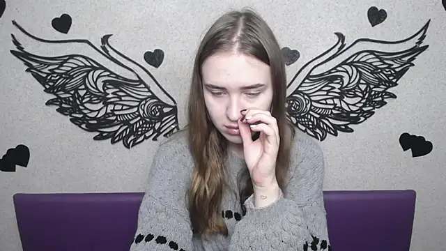 LauraHlot online show from October 2025 05:39:01 AM