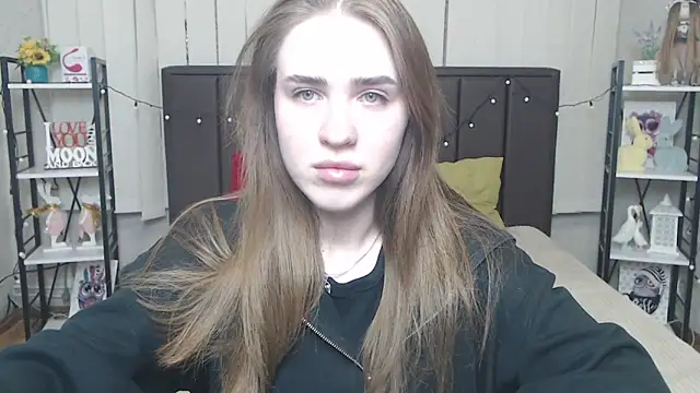 LauraHlot online show from October 2025 05:10:02 PM