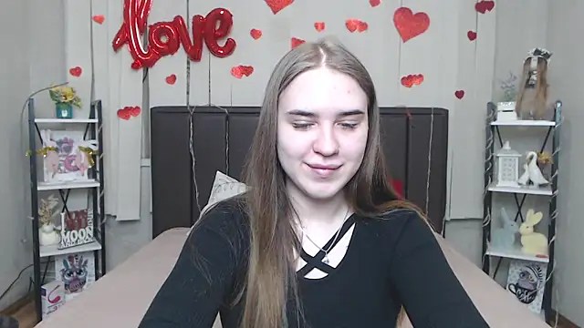 LauraHlot online show from April 2026 05:22:02 PM