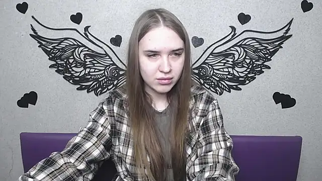 LauraHlot online show from April 2026 05:43:02 AM