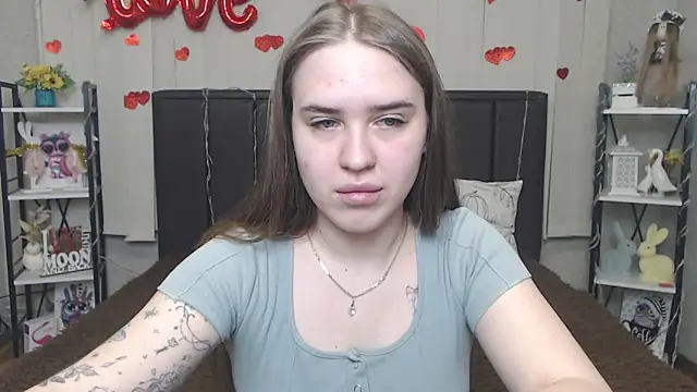 LauraHlot online show from May 2026 05:29:02 PM