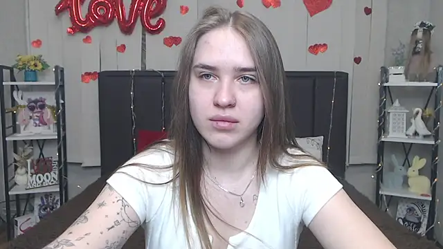 LauraHlot online show from May 2026 06:20:01 AM