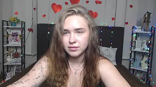 LauraHlot online show from July 2026 05:42:02 AM