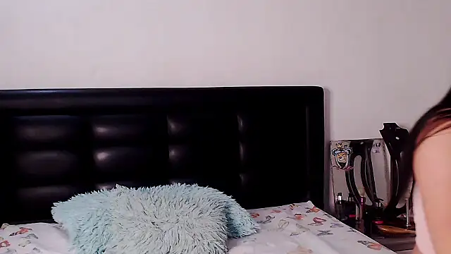 anyaadamss online show from December 2025 05:17:02 AM