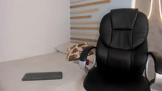 Sofia  rivera online show from December 2024 08:05:02 PM