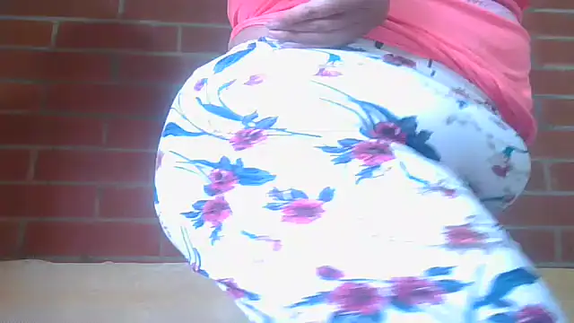 Snapshot of jones-scarlet chatting on February 2025 05:18:02 PM jones-scarlet online show from February 2025 05:18:02 PM